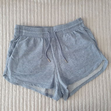 Hellblaue H&M Basics Shorts Grösse M