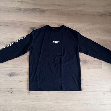 Printed black long-sleeve