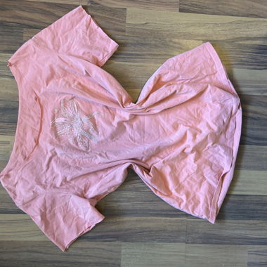 Pink T-shirt with rhinestone design