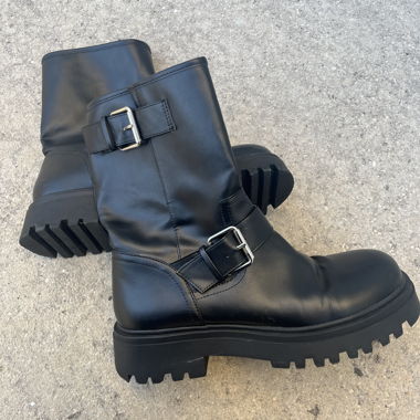 Bottes noires Pull&Bear à brides, taille 41