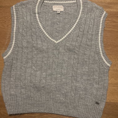 Grey cardigan pullover