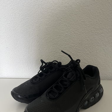 WMNS Air Max Dn