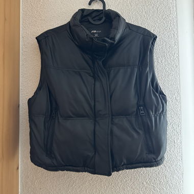 Black Quilted Gilet