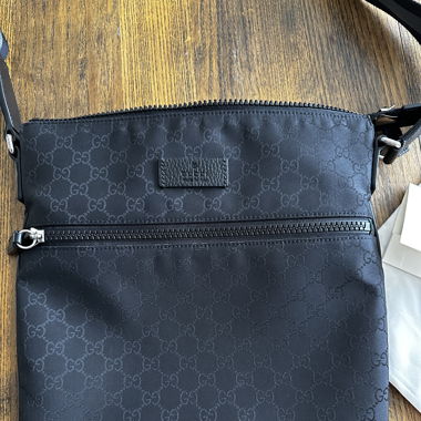 Gucci Umhängetasche schwarz