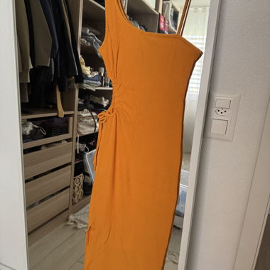 Robe midi orange asymetrique