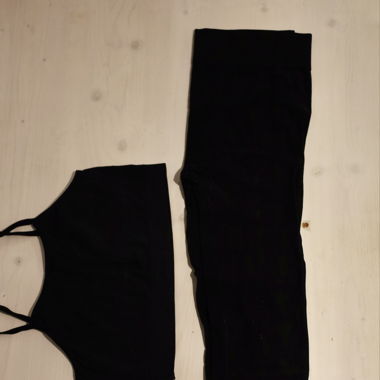 2-teiler schwarz Leggings und Top