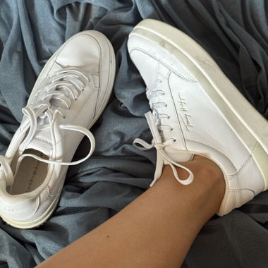Weisse Sneakers