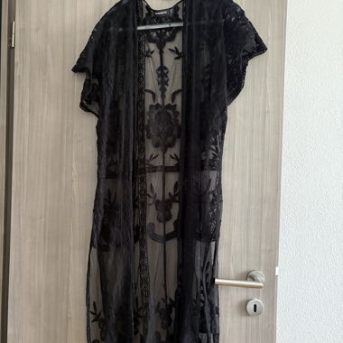 Gilet nero in pizzo a maniche corte