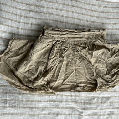 Haut court en lin beige