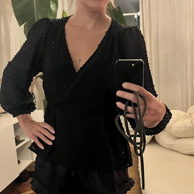 Blouse ballerine noire à motif à pois