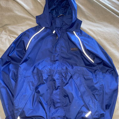 Veste coupe-vent bleue