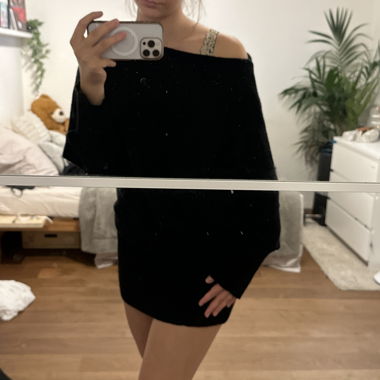 Schwarzes kleid