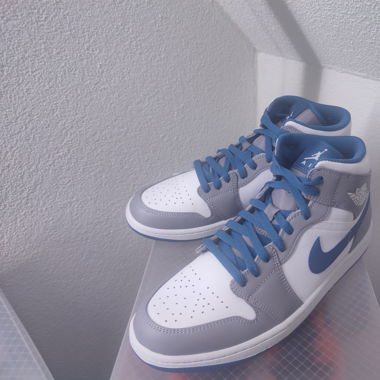 NIke Air Jordan 1 Mid