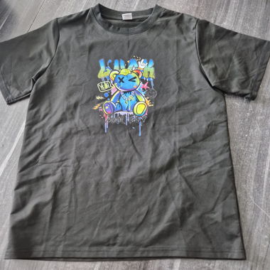 T-shirt nero con fumetto Gr. 170