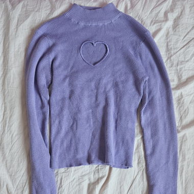 Pull mitaine et décolleté coeur violet