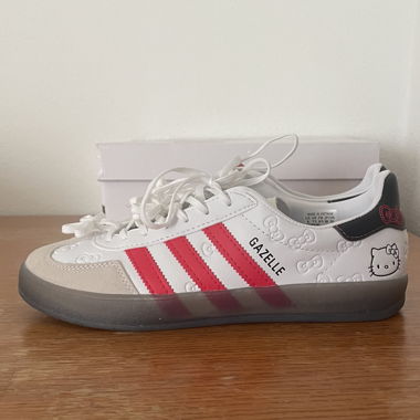 Adidas x Hello Kitty