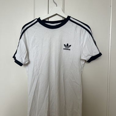 Adidas white Trefoil T-shirt S