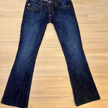 Vintage low-waist bootcut jeans