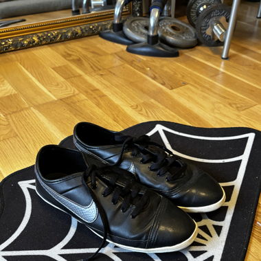 nike sports shoes