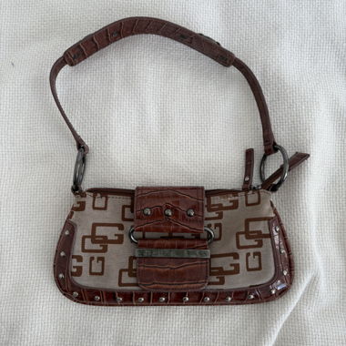 brown & beige guess shoulder bag