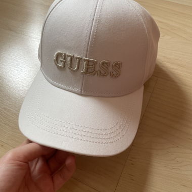 Casquette Guess blanc/or