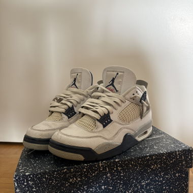Air Jordan 4 Retro Midnight Navy