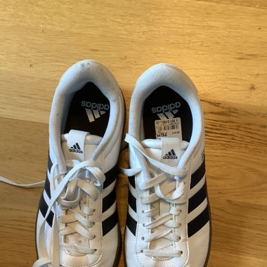 Adidas Sneakers 