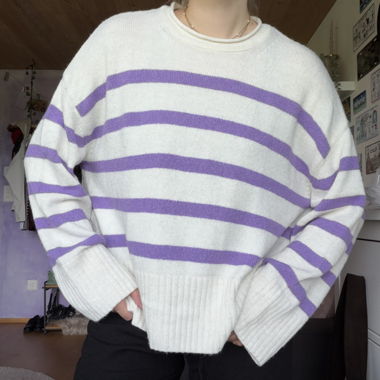 Gestreifter Strickpullover