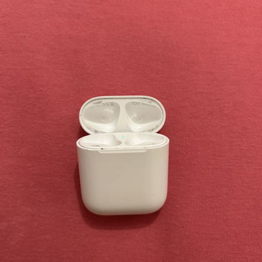 Boîte d’airpods (vide)