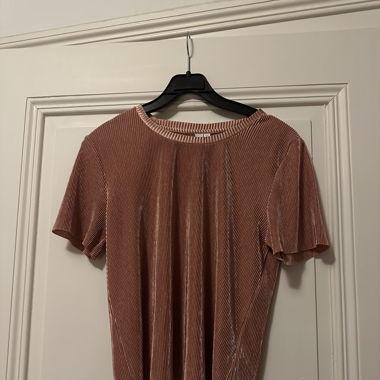 pleated shirt