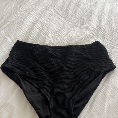 Bas de maillot taille haute noir 