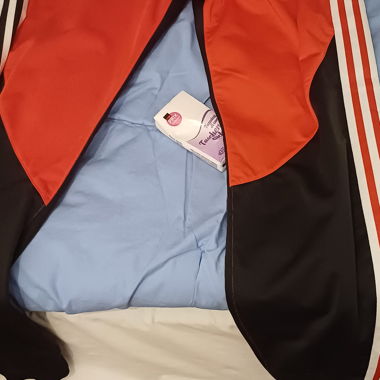 Tuta Adidas taglia S mai indossata
