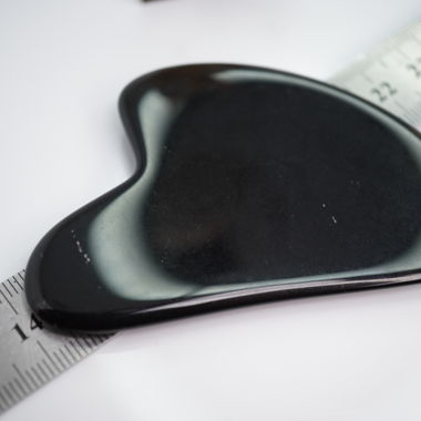 Gua Sha Edelstein Massagestein Obsidian 