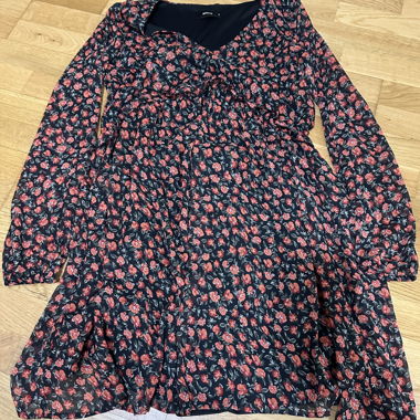 Floral Dress with Long Sleeves
