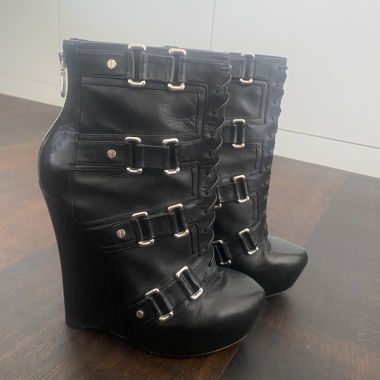Alejandro Ingelmo Wedges