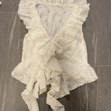 Robe blanche à volants