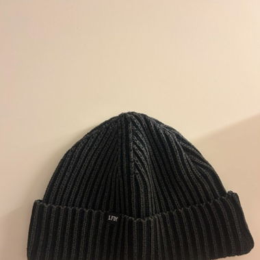 LFDY Ribknit Beanie Washed Black