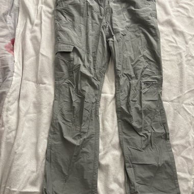 pantaloni cargo grigi