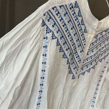 Luftige bestickte Bluse 