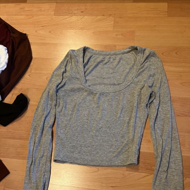Grey Long-Sleeve Crop Top