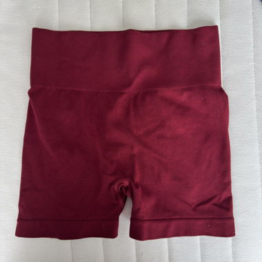 Burgundy seamless shorts