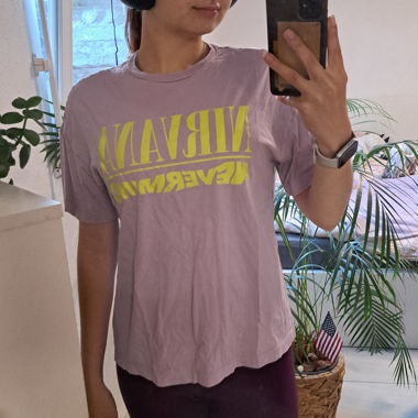 Nirvana Shirt violett