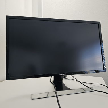 Samsung U28E590D 28" 4K UHD Monitor – Top condition