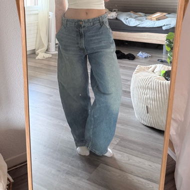 Blaue Baggy-Jeans von Bershka