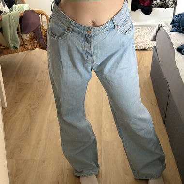 Jeans Mom évasés bleu clair, taille 44