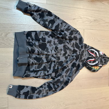 Sweat zippé camouflage BAPE