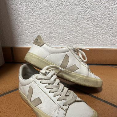 Veja Cream Size 38