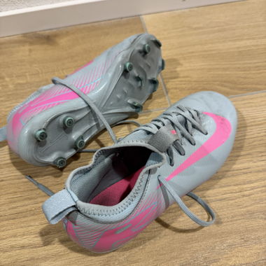 Scarpe da calcio Nike n. 36