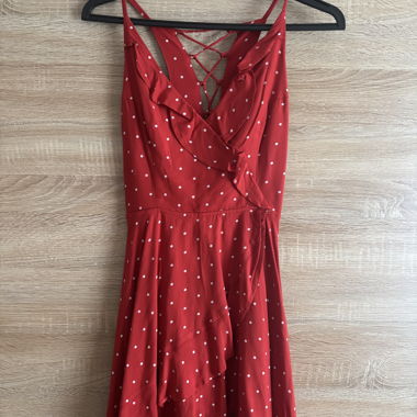 Robe rouge a pois