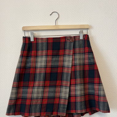 Wool skirt 